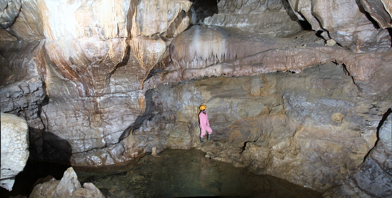 HIGHLIGHTS OF SLOVENIAN KARST AND CAVES