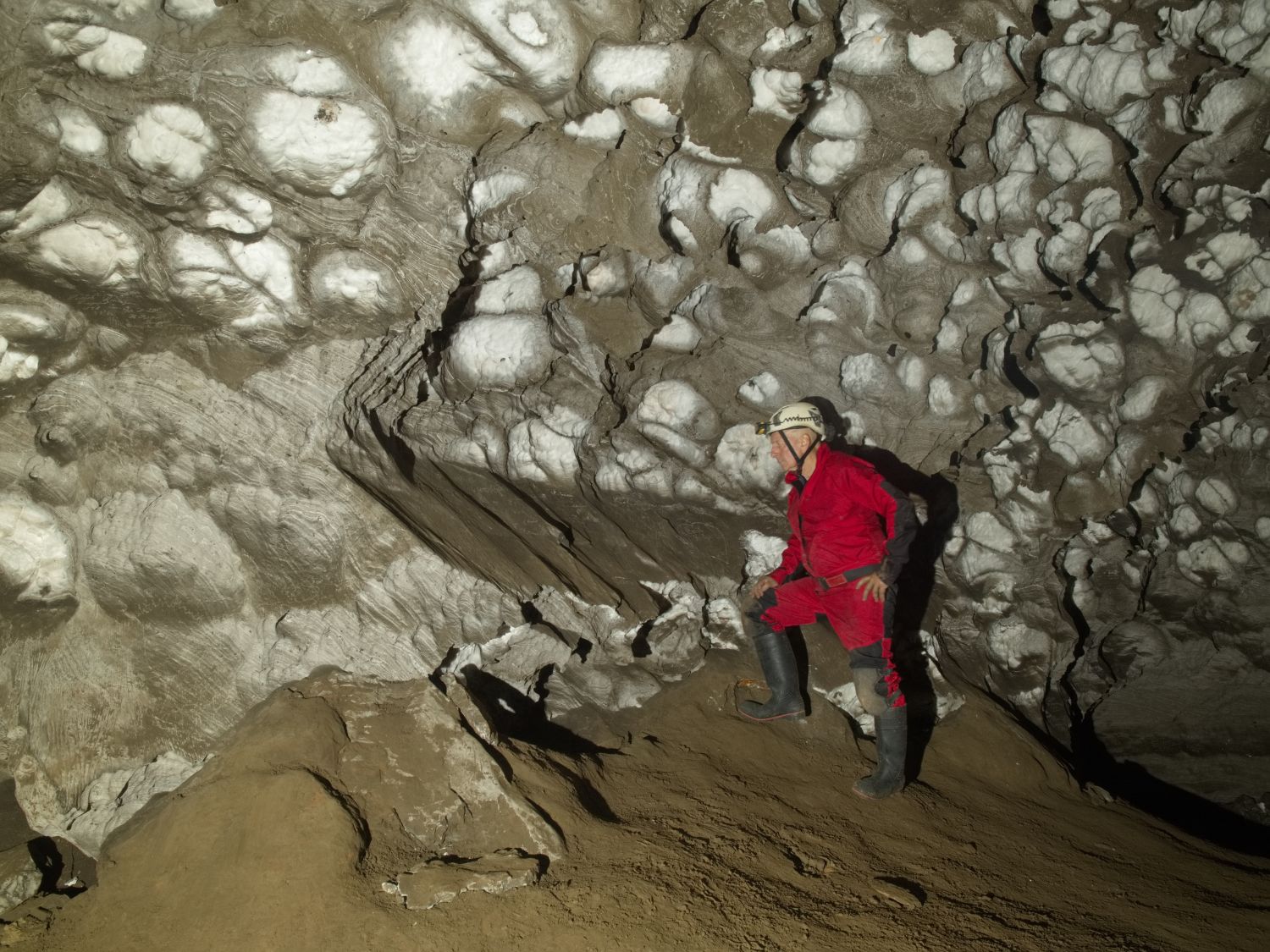 Sulphate caves and karst in the South Harz Mountains, Central Germany