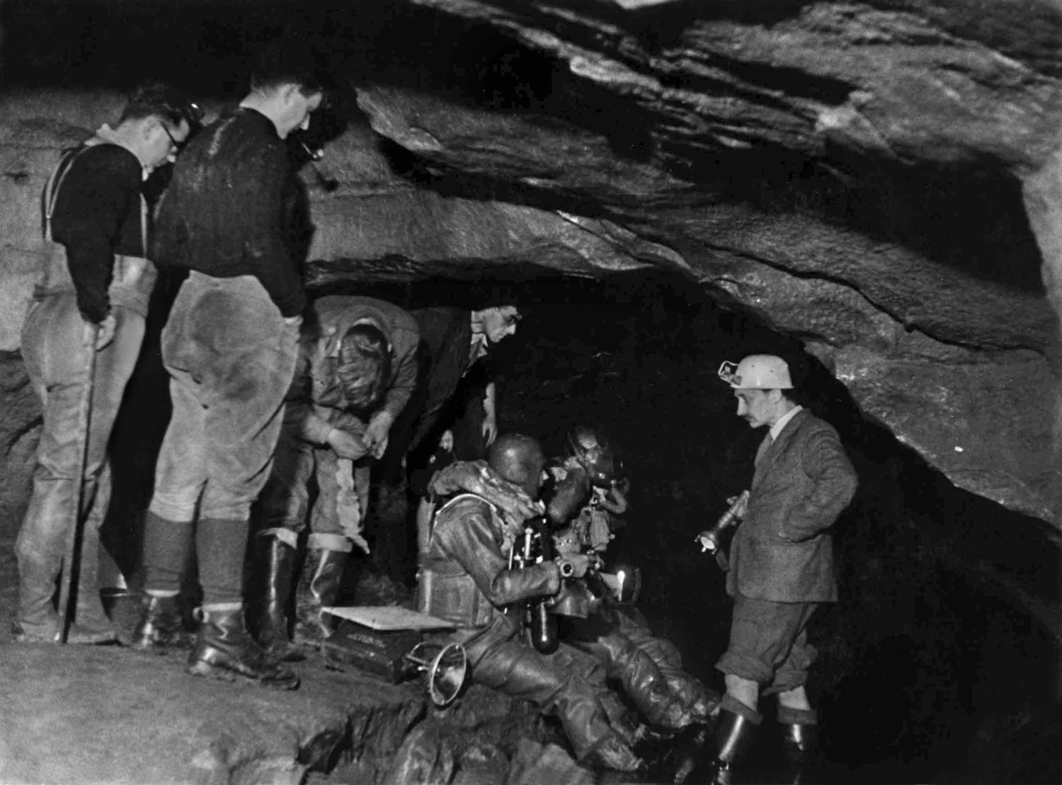 Operation Beta - Cave diving in Peak Cavern from 1947 to 1952